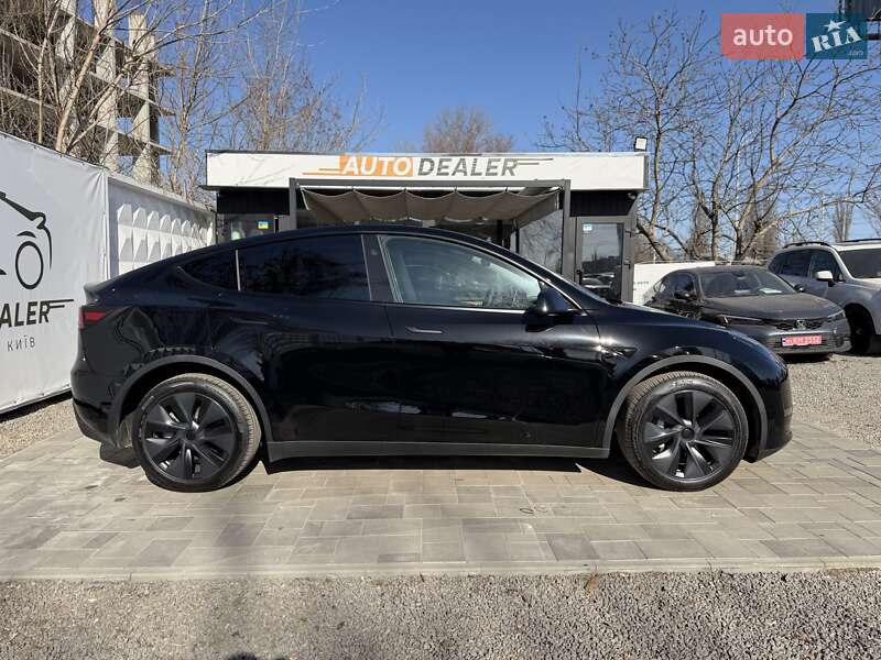 Позашляховик / Кросовер Tesla Model Y 2024 в Києві