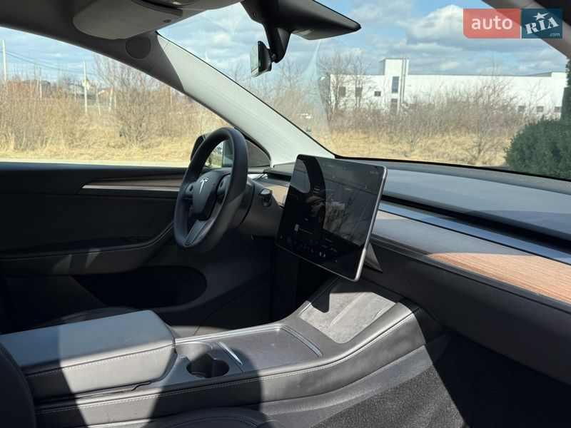 Позашляховик / Кросовер Tesla Model Y 2023 в Стрию фото 42 Позашляховик / Кросовер Tesla Model Y 2023 в Стрию