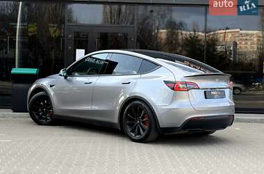 Внедорожник / Кроссовер Tesla Model Y 2023 в Киеве