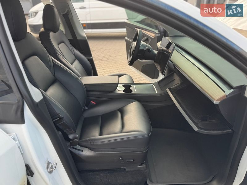 Внедорожник / Кроссовер Tesla Model Y 2022 в Луцке