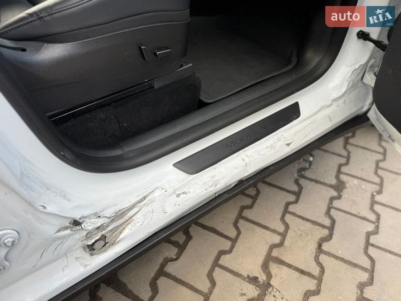 Внедорожник / Кроссовер Tesla Model Y 2022 в Луцке