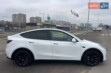 Внедорожник / Кроссовер Tesla Model Y 2023 в Киеве