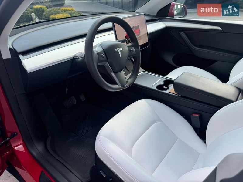 Внедорожник / Кроссовер Tesla Model Y 2023 в Стрые