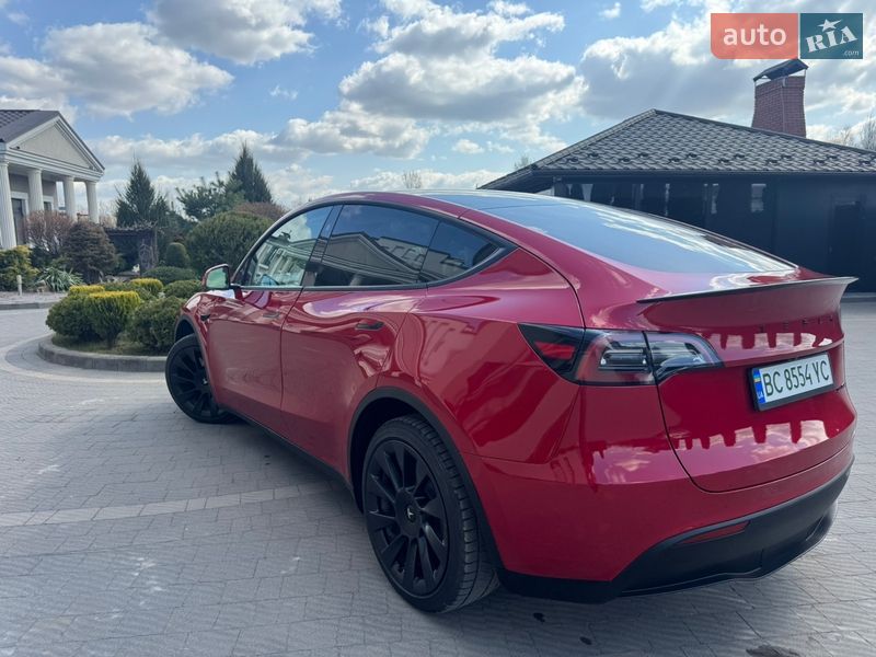 Внедорожник / Кроссовер Tesla Model Y 2023 в Стрые