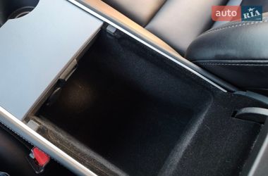 Внедорожник / Кроссовер Tesla Model Y 2021 в Львове