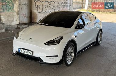 Позашляховик / Кросовер Tesla Model Y 2022 в Дніпрі