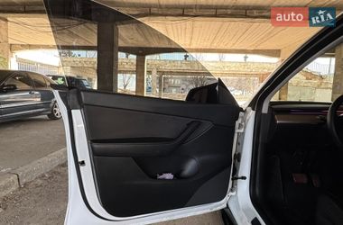 Позашляховик / Кросовер Tesla Model Y 2022 в Дніпрі