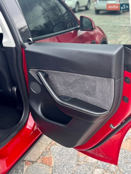 Внедорожник / Кроссовер Tesla Model Y 2021 в Кременчуге
