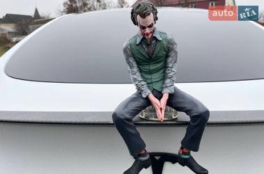 Внедорожник / Кроссовер Tesla Model Y 2022 в Киеве