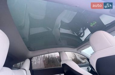 Внедорожник / Кроссовер Tesla Model Y 2022 в Киеве