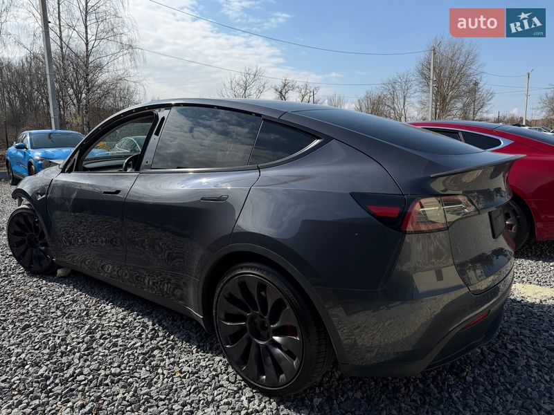 Позашляховик / Кросовер Tesla Model Y 2022 в Дрогобичі
