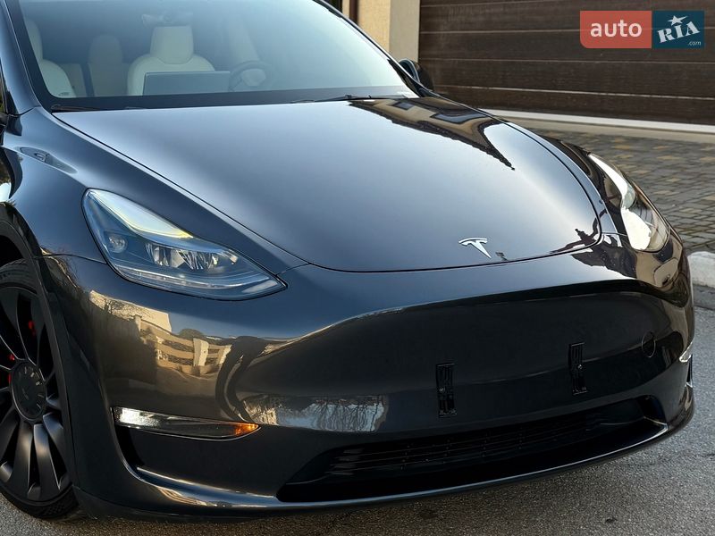 Позашляховик / Кросовер Tesla Model Y 2024 в Одесі фото 13 Позашляховик / Кросовер Tesla Model Y 2024 в Одесі