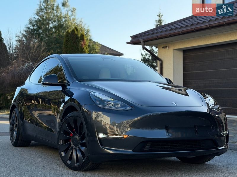 Позашляховик / Кросовер Tesla Model Y 2024 в Одесі фото 14 Позашляховик / Кросовер Tesla Model Y 2024 в Одесі