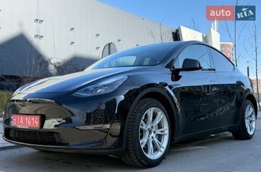 Внедорожник / Кроссовер Tesla Model Y 2023 в Киеве