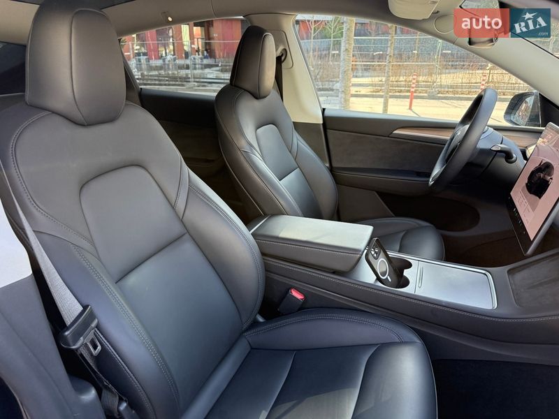 Внедорожник / Кроссовер Tesla Model Y 2023 в Киеве фото 35 Внедорожник / Кроссовер Tesla Model Y 2023 в Киеве