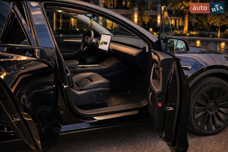 Внедорожник / Кроссовер Tesla Model Y 2023 в Днепре фото 3 Внедорожник / Кроссовер Tesla Model Y 2023 в Днепре