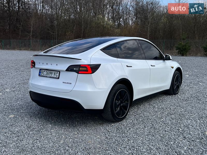 Позашляховик / Кросовер Tesla Model Y 2023 в Львові фото 5 Позашляховик / Кросовер Tesla Model Y 2023 в Львові