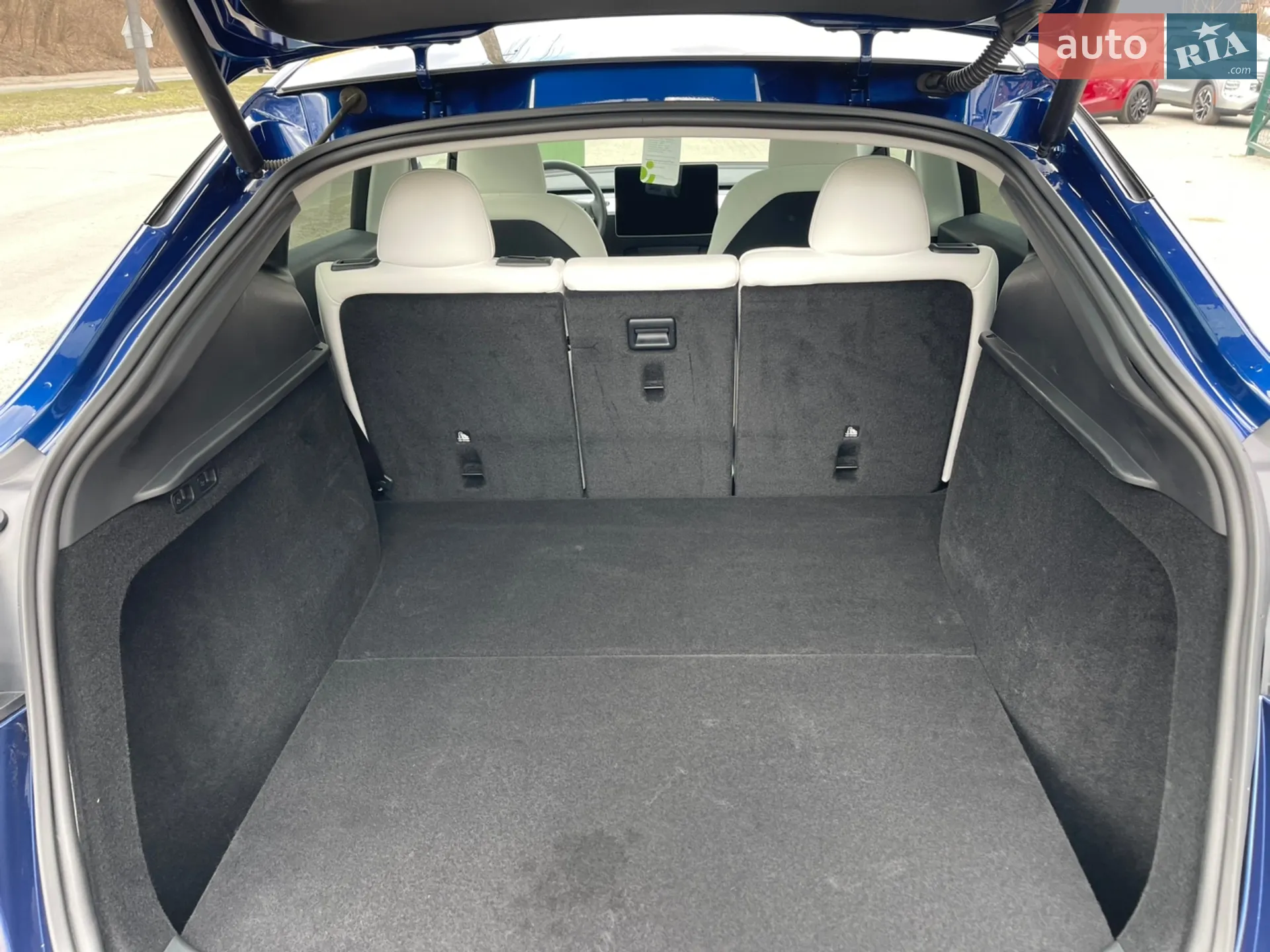 2024 Tesla Model Y - мініатюра 23
