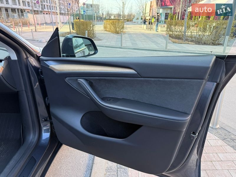 Внедорожник / Кроссовер Tesla Model Y 2022 в Киеве фото 33 Внедорожник / Кроссовер Tesla Model Y 2022 в Киеве