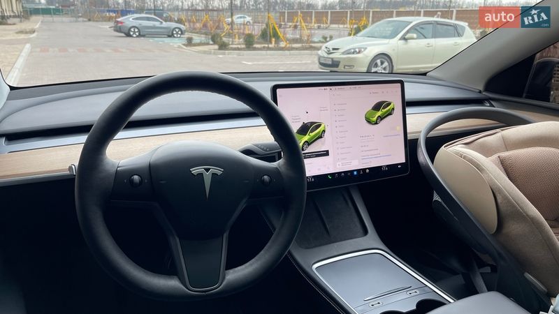 Внедорожник / Кроссовер Tesla Model Y 2023 в Киеве