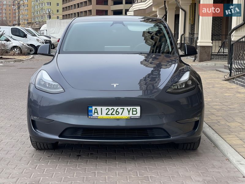 Внедорожник / Кроссовер Tesla Model Y 2023 в Киеве