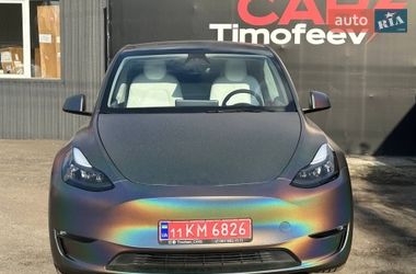 Внедорожник / Кроссовер Tesla Model Y 2024 в Киеве