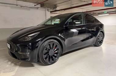 Внедорожник / Кроссовер Tesla Model Y 2023 в Львове