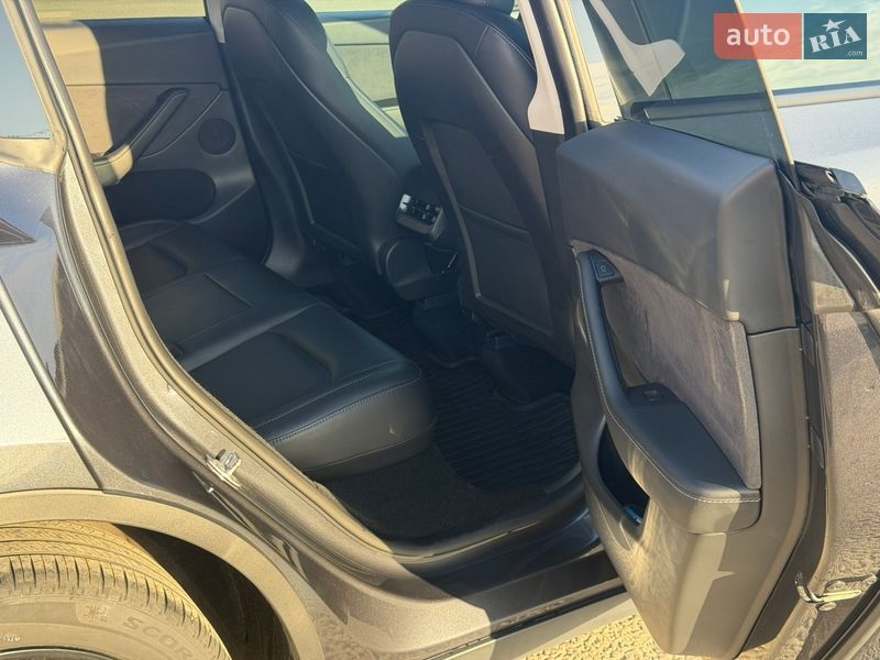 Внедорожник / Кроссовер Tesla Model Y 2024 в Буче