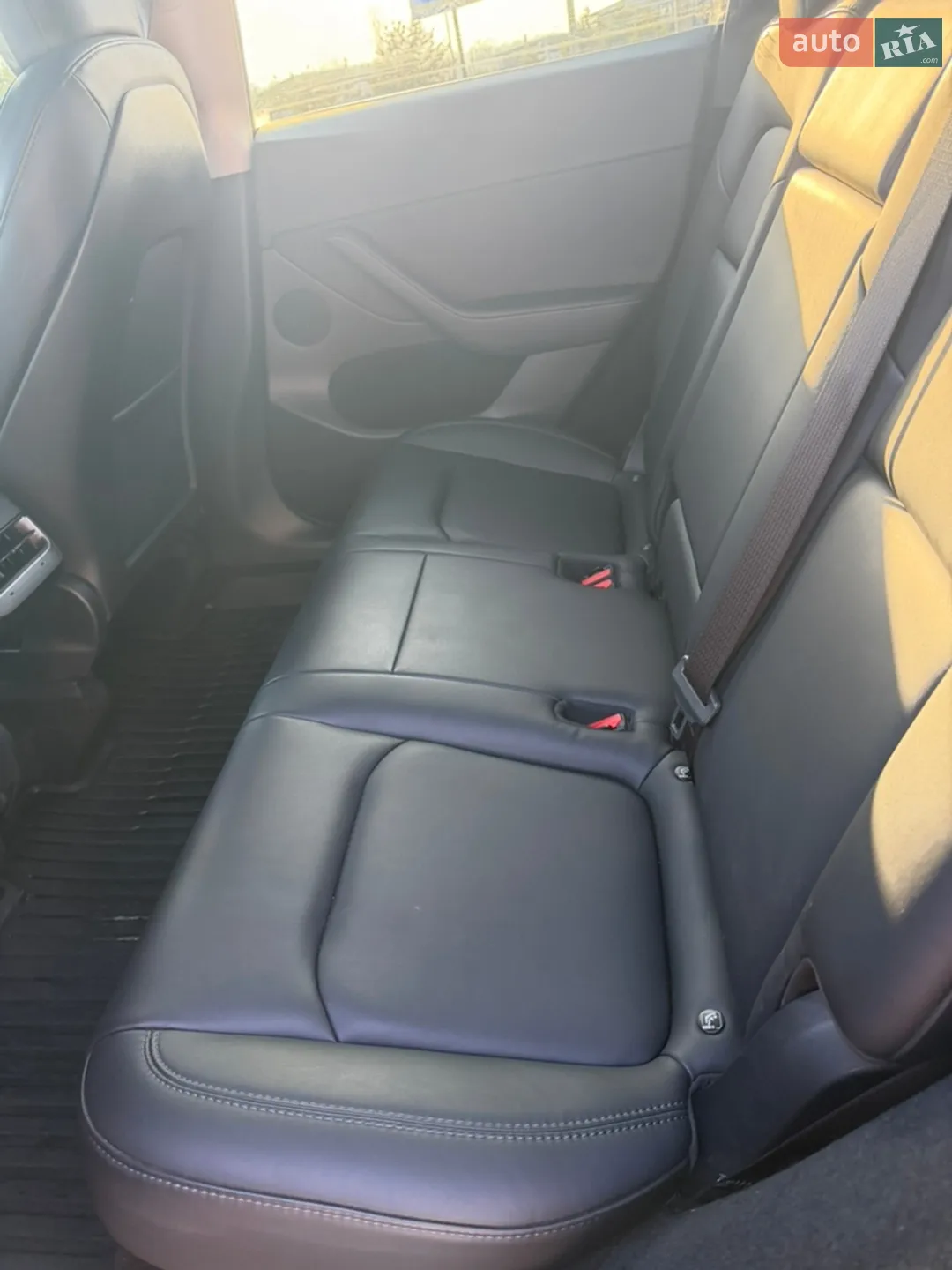 2024 Tesla Model Y - мініатюра 33