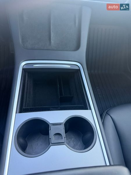 Внедорожник / Кроссовер Tesla Model Y 2024 в Буче