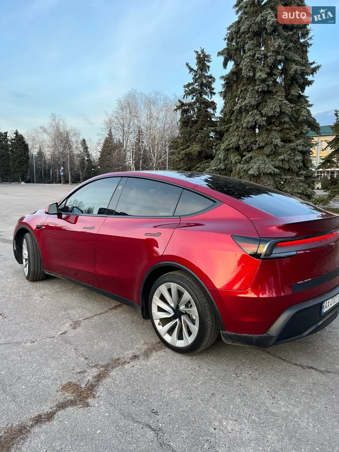 2025 Tesla Model Y - мініатюра 7