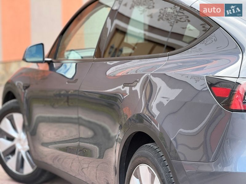 Внедорожник / Кроссовер Tesla Model Y 2022 в Стрые