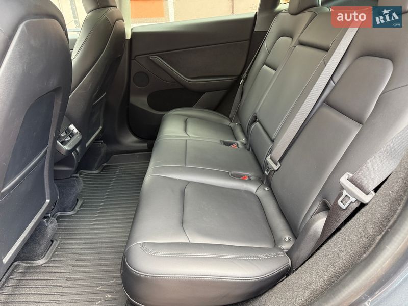 Внедорожник / Кроссовер Tesla Model Y 2022 в Стрые