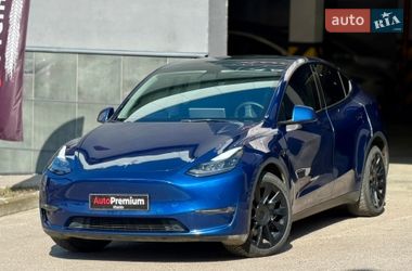 Позашляховик / Кросовер Tesla Model Y 2021 в Харкові
