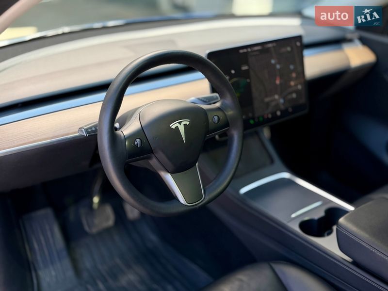 Внедорожник / Кроссовер Tesla Model Y 2021 в Харькове