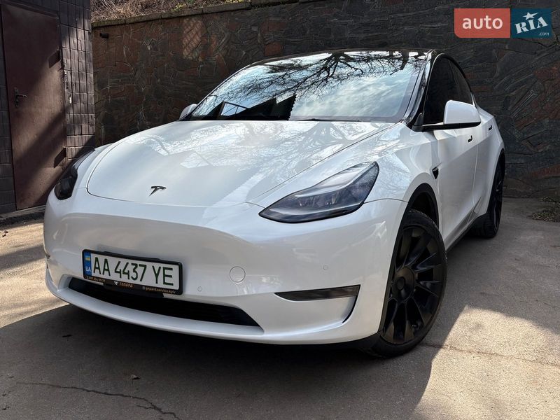 Внедорожник / Кроссовер Tesla Model Y 2022 в Киеве