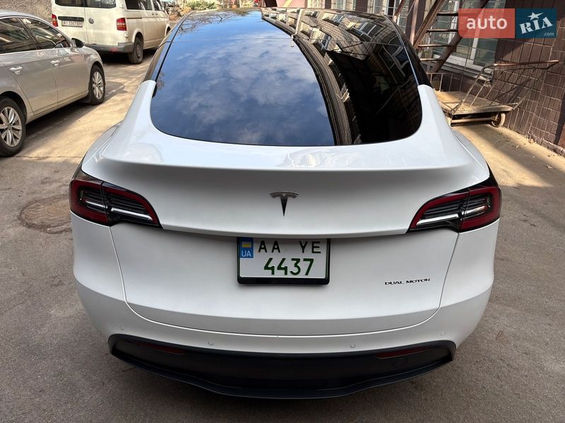 Внедорожник / Кроссовер Tesla Model Y 2022 в Киеве