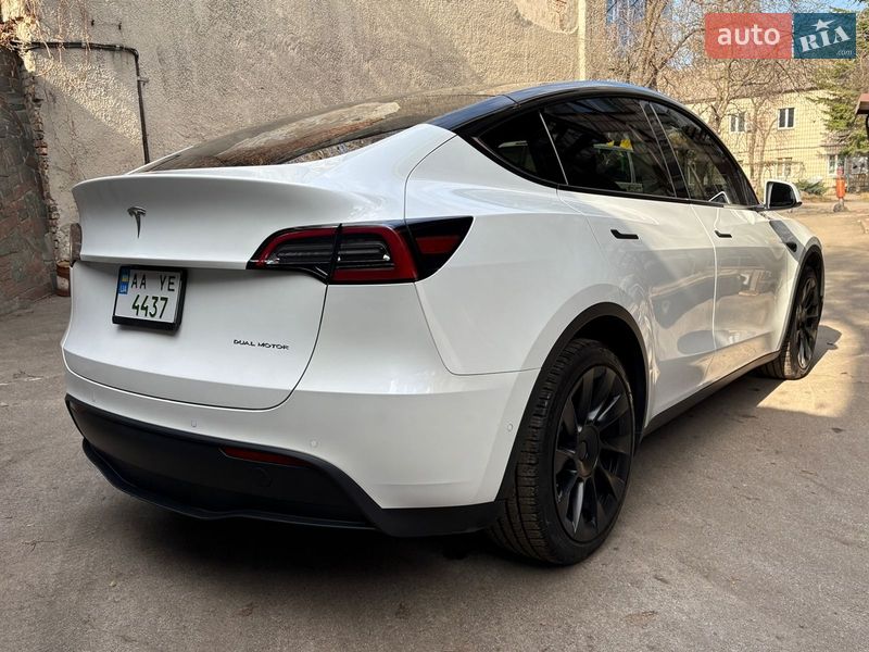 Внедорожник / Кроссовер Tesla Model Y 2022 в Киеве