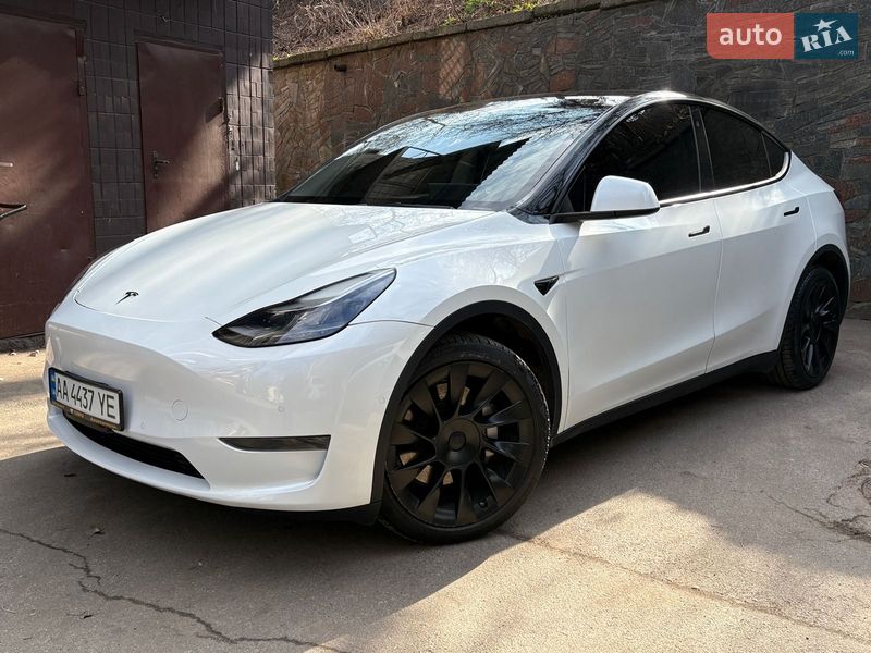 Внедорожник / Кроссовер Tesla Model Y 2022 в Киеве