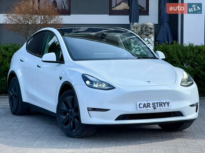 Внедорожник / Кроссовер Tesla Model Y 2024 в Стрые