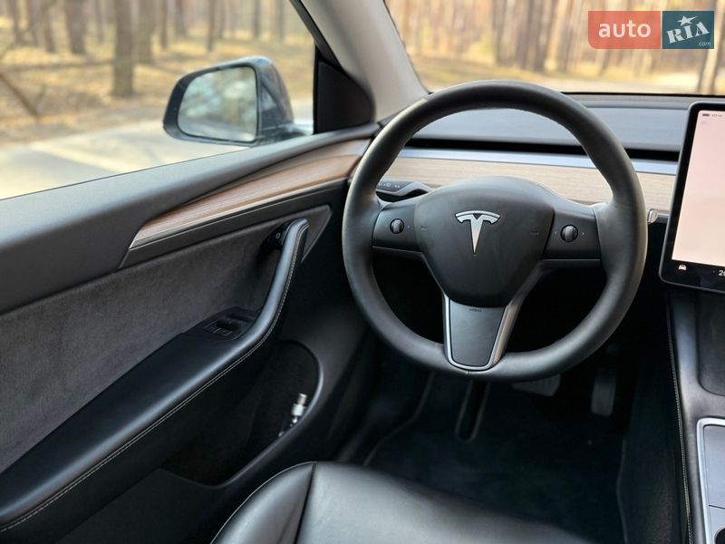 Позашляховик / Кросовер Tesla Model Y 2022 в Києві фото 15 Позашляховик / Кросовер Tesla Model Y 2022 в Києві