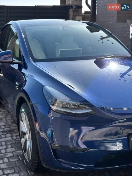 Tesla Model Y 2021