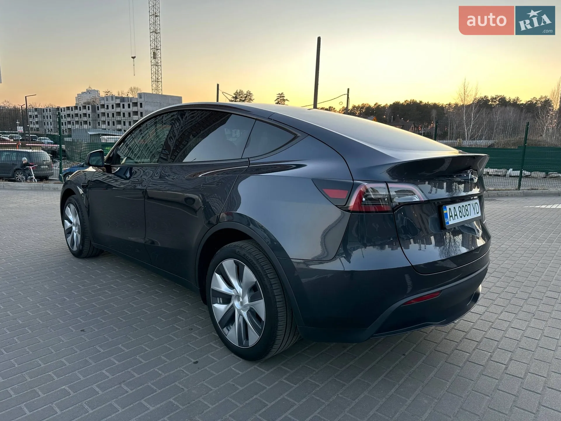 2024 Tesla Model Y - мініатюра 4