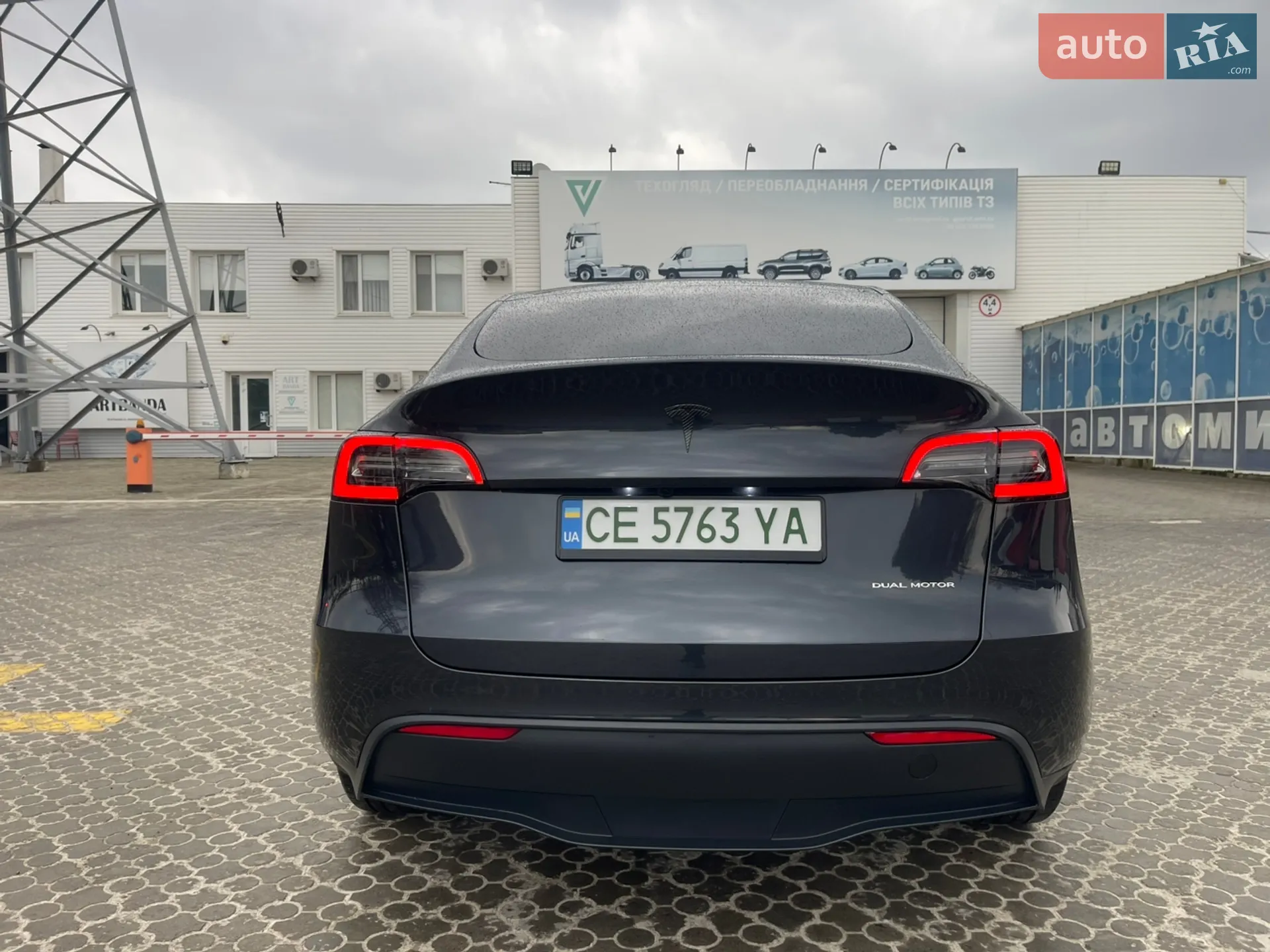 2024 Tesla Model Y - мініатюра 4