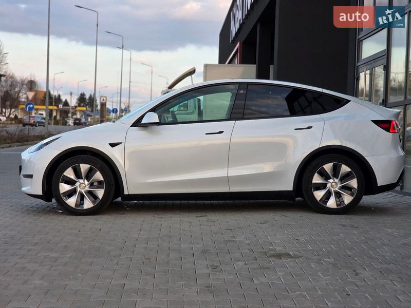 Позашляховик / Кросовер Tesla Model Y 2022 в Тернополі фото 4 Позашляховик / Кросовер Tesla Model Y 2022 в Тернополі