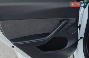 Внедорожник / Кроссовер Tesla Model Y 2022 в Тернополе