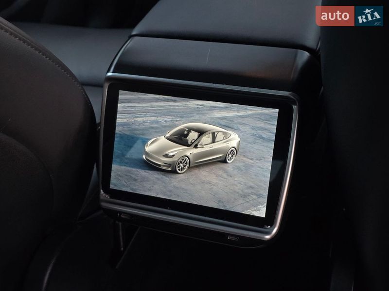 Позашляховик / Кросовер Tesla Model Y 2022 в Тернополі фото 44 Позашляховик / Кросовер Tesla Model Y 2022 в Тернополі