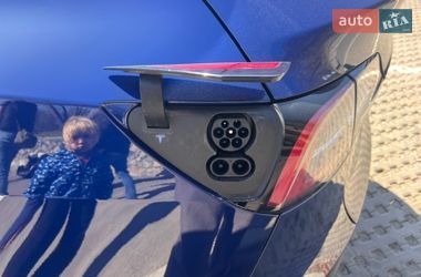 Внедорожник / Кроссовер Tesla Model Y 2020 в Киеве