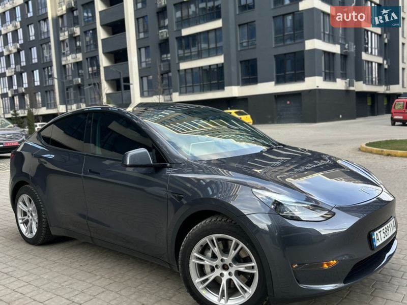 Внедорожник / Кроссовер Tesla Model Y 2022 в Ивано-Франковске