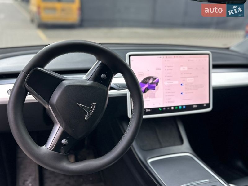 Внедорожник / Кроссовер Tesla Model Y 2022 в Ивано-Франковске